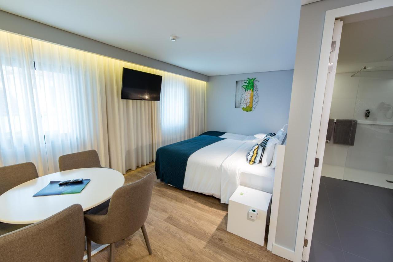 Ilha Hostel & Suites Понта Делгада Екстериор снимка