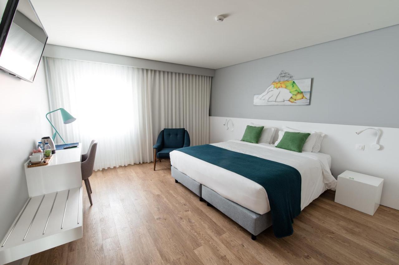 Ilha Hostel & Suites Понта Делгада Екстериор снимка