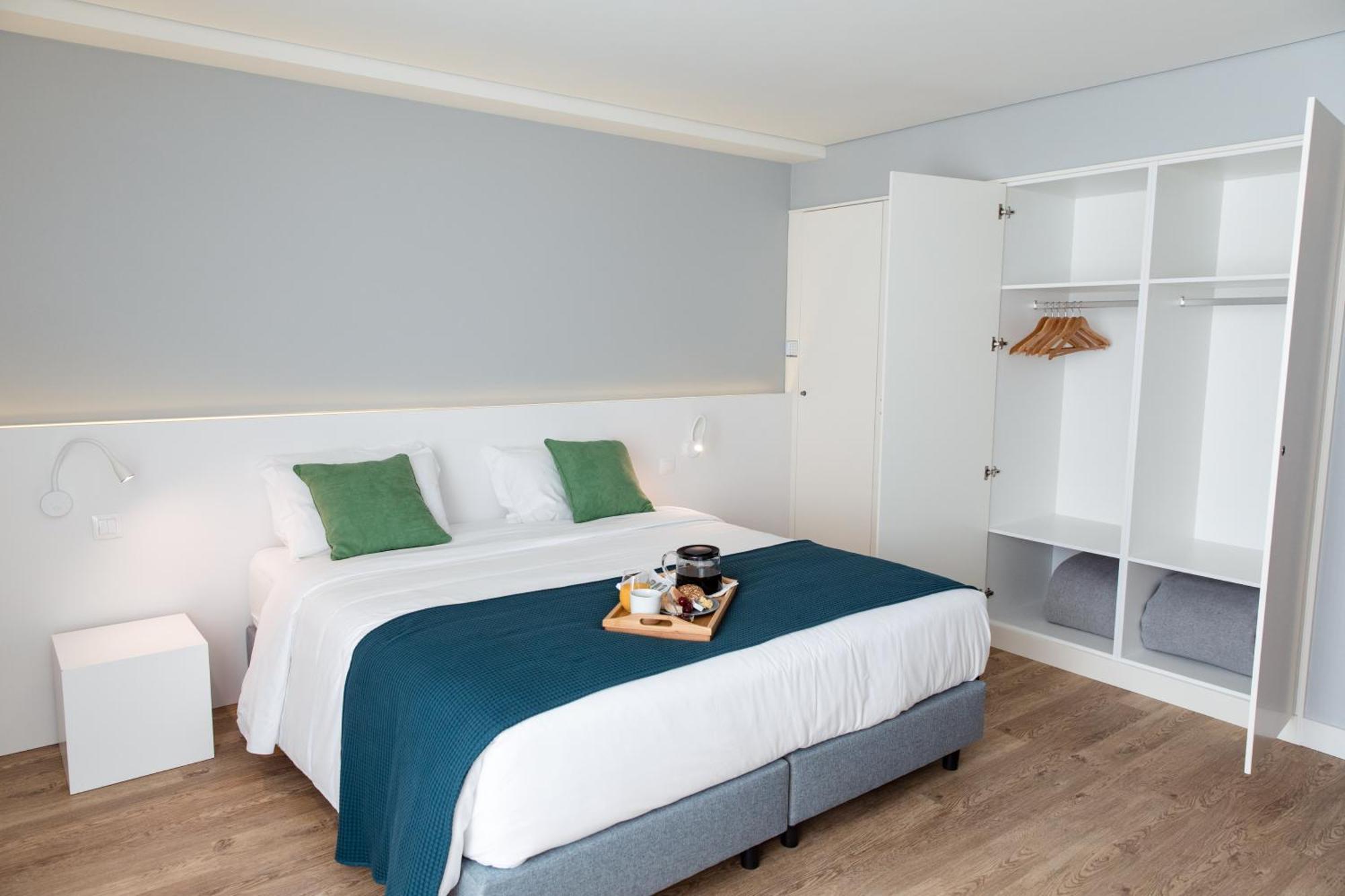 Ilha Hostel & Suites Понта Делгада Екстериор снимка