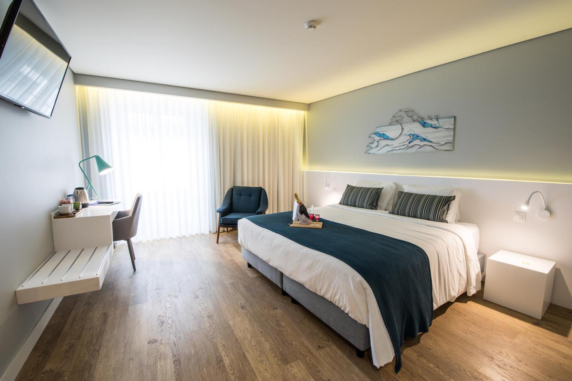 Ilha Hostel & Suites Понта Делгада Екстериор снимка