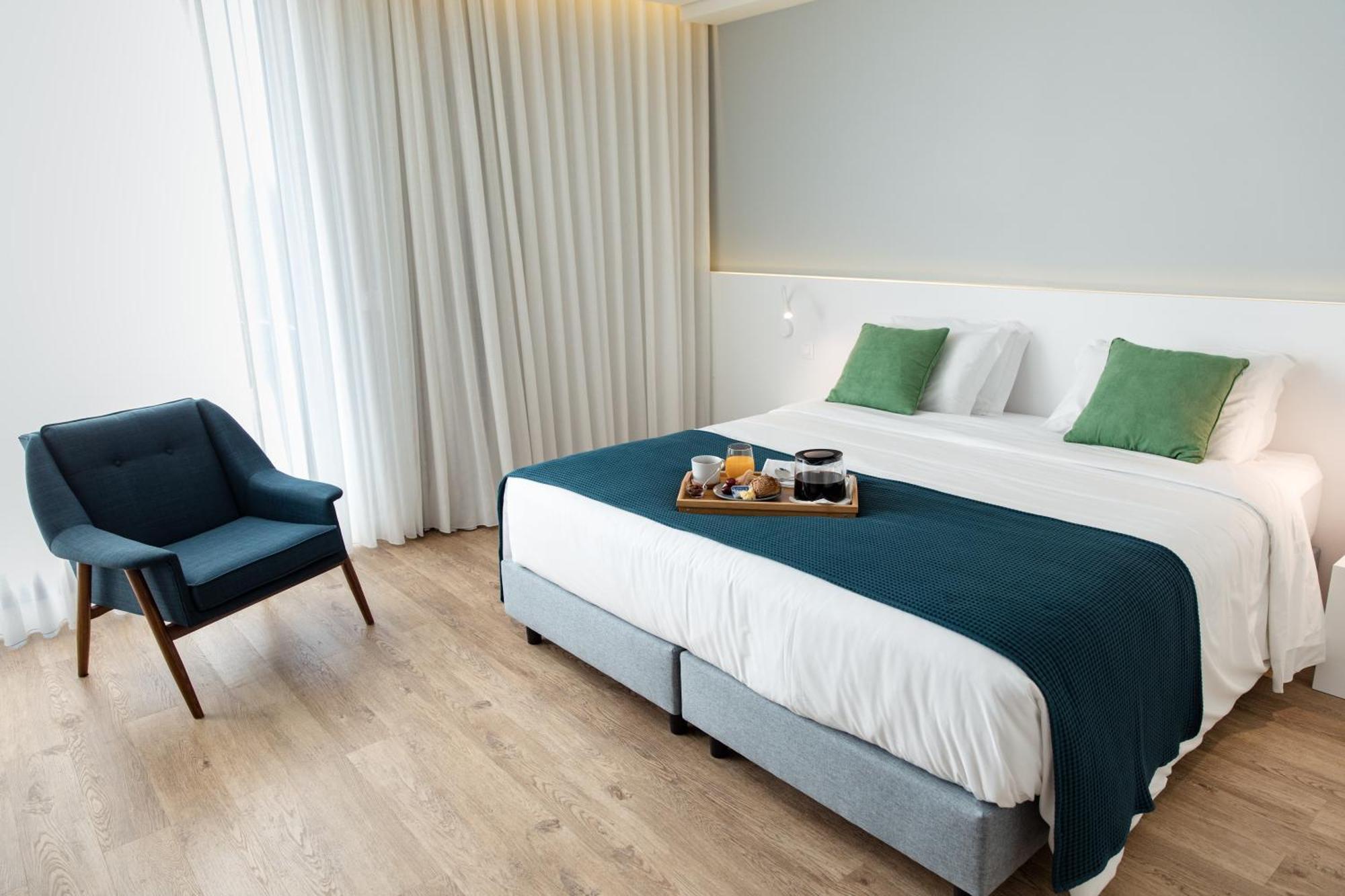 Ilha Hostel & Suites Понта Делгада Екстериор снимка