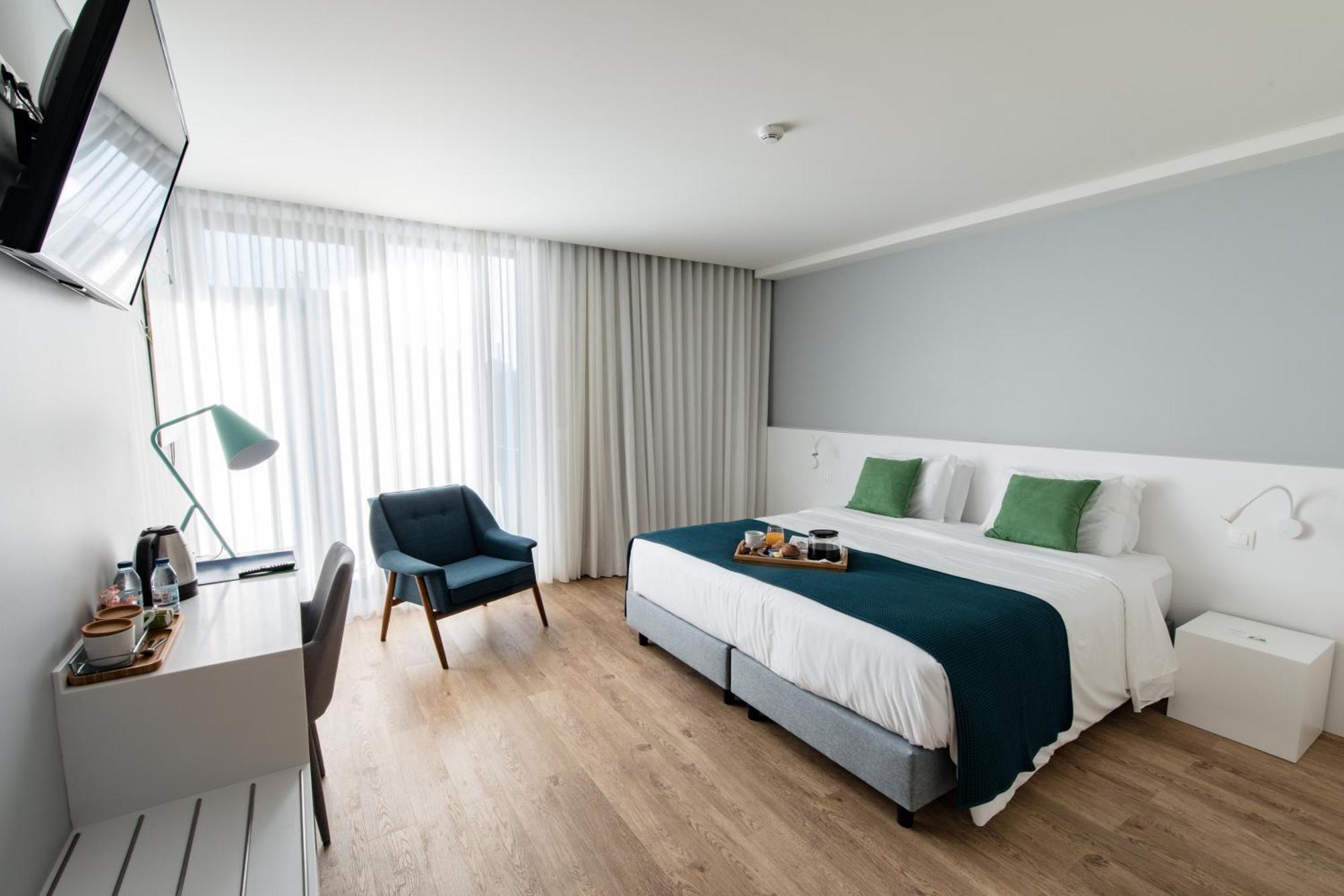 Ilha Hostel & Suites Понта Делгада Екстериор снимка